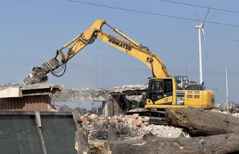 Ostatnie godziny pomnika w Polichnie. Czy pamięć odchodzi po cichu