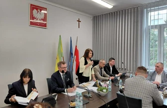Rada Gminy Moszczenica w pełnym składzie ślubowanie nowego radnego i ważne decyzje podczas sesji