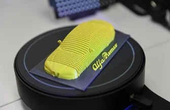 Nowoczesne pracownie i robot witający uczniów. Dni otwarte w TEB Edukacja w Piotrkowie