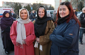 Tłumy na ulicach Piotrkowa. Widowiskowa Droga Krzyżowa po raz osiemnasty