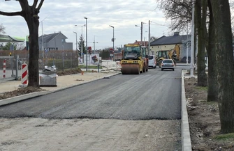 Uwaga kierowcy Ruszyły prace bitumiczne na rondzie ks. Pecolta