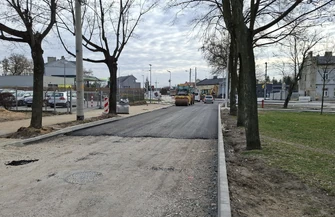 Uwaga kierowcy Ruszyły prace bitumiczne na rondzie ks. Pecolta