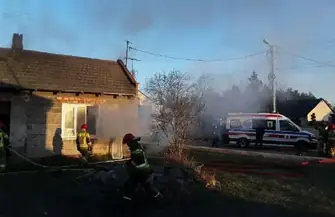 Wybuch gazu w Piotrkowie Trybunalskim przy Scaleniowej. 78-latek poważnie poparzony. Na miejsce zadysponowano LPR