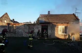 Wybuch gazu w Piotrkowie Trybunalskim przy Scaleniowej. 78-latek poważnie poparzony. Na miejsce zadysponowano LPR