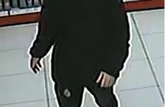 Kradli w Piotrkowie i Sulejowie. Czy rozpoznajesz tych mężczyzn