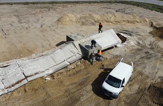 Pomnik w Polichnie zburzony. Co stanie się z jego fragmentami