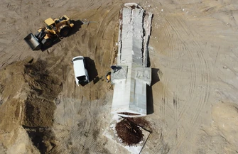 Pomnik w Polichnie zburzony. Co stanie się z jego fragmentami?