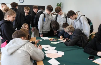 Eksperymenty doświadczenia fotobudka kawiarenki językowe - to wszystko można było znaleźć na dniu otwartym