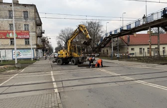 Piotrków Trybunalski zamknięcie przejazdu kolejowego na ul. Słowackiego od 22 do 24 kwietnia. Utrudnienia objazdy i zmiany w ruchu
