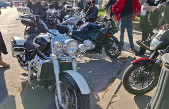 Automobil Klub Piotrkowski WORD oraz MOK w Piotrkowie zaprosili w sobotę wszystkich pasjonatów motoryzacji na oficjalne rozpoczęcie sezonu motocyklowego.