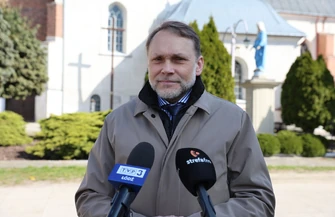 Dach Fary bez pieniędzy. Polityczny spór o remont zabytku w Piotrkowie