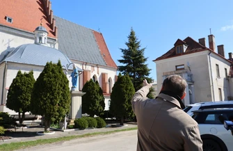Dach Fary bez pieniędzy. Polityczny spór o remont zabytku w Piotrkowie