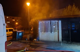 Pożar wiaty śmietnikowej na osiedlu przy ul. Wysokiej