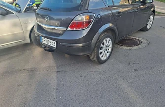 Kolizja na skrzyżowaniu Daniłowskiego i Szkolnej. Sprawcą 19-letni kierowca Audi