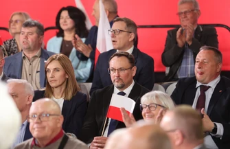 Pełna sala na spotkaniu z Przemysławem Czarnkiem w Piotrkowie Trybunalskim. Mocne słowa o zdrowiu gospodarce i wyborach