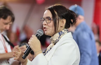 Pełna sala na spotkaniu z Przemysławem Czarnkiem w Piotrkowie Trybunalskim. Mocne słowa o zdrowiu gospodarce i wyborach