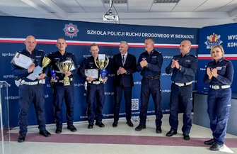 Piotrkowianin znów najlepszy w regionie. Sierż. Mateusz Kowalski z tytułem Policjanta Ruchu Drogowego 2026