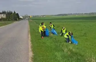 Mieszkańcy Cieszanowic połączyli siły i posprzątali miejscowości