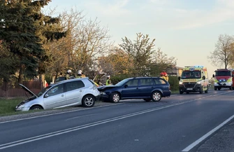 Kolejny wypadek na drogach regionu. Wypadek na DK91 w Longinówce. Droga zablokowana