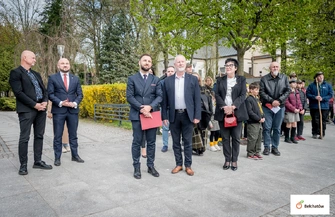 Nowa tradycja o 17:37. W centrum Bełchatowa rozbrzmiewa hejnał