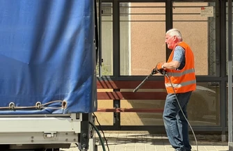 Od zniszczonych wiat do miejskiej galerii. Piotrkowianin ma na to pomysł