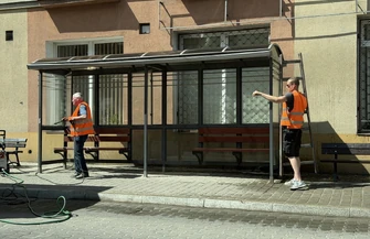 Od zniszczonych wiat do miejskiej galerii. Piotrkowianin ma na to pomysł