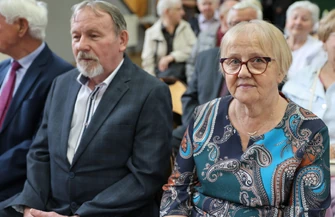 Wzruszająca uroczystość w gminie Moszczenica. Jubilaci świętowali 50 lat małżeństwa i odebrali prezydenckie odznaczenia