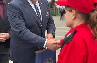 Strażackie święto w Grabicy. Odznaczenia awanse i podziękowania za służbę