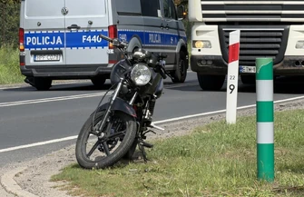 Motocyklista ranny po zderzeniu z busem na DK91 pod Piotrkowem