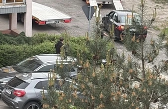 Piotrków Trybunalski pijany kierowca Mercedesa staranował cztery zaparkowane samochody na Daniłowskiego. Został zatrzymany