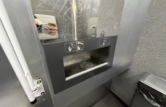 Nie ma gdzie się załatwić. Toalety są ale mieszkańcy chcą więcej. Sprawdziliśmy miejskie szalety w Piotrkowie ceny lokalizacje i godziny otwarcia publicznych toalet