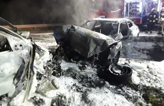 Jechał pod prąd autostradą A1. Jedna osoba zginęła a trzy zostały ranne w tragicznym wypadku pod Czarnocinem w powiecie piotrowskim