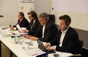Niemieccy samorządowcy z wizytą w piotrkowskiej Mediatece. Rozmawiali o bezpieczeństwie i współpracy w Europie