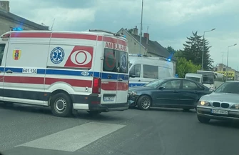 Motocyklista poszkodowany w zderzeniu na Sulejowskiej. Tworzą się duże korki
