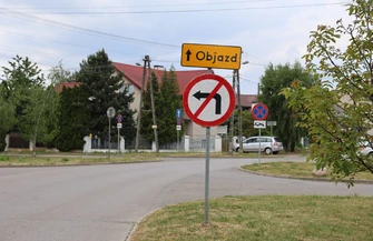 Miała być ulga po latach dziur są nowe problemy. Ostatni etap przebudowy ulicy Jeziornej budzi kontrowersje