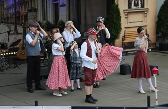 50 lat Kapeli Fakiry. Jubileuszowy koncert podczas Festiwalu Folkloru Miejskiego w Piotrkowie Trybunalskim