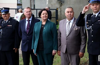 Jubileusz 70-lecia OSP Barkowice Mokre. Nowy wóz odznaczenia i uroczysta defilada