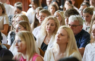 Najzdolniejsza młodzież odebrała miejskie wyróżnienia. Nagrodzono 84 osoby