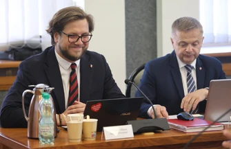 XXXV sesja Rady Miasta Piotrkowa na żywo. Radni zajmą się budżetem Instytutem Badań nad Parlamentaryzmem czy poruszony zostanie temat Piotra Gajdy