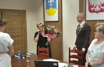 Jednogłośne wotum zaufania i absolutorium dla wójt gminy Łęki Szlacheckie