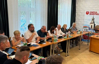 Wotum zaufania i absolutorium dla burmistrza Rozprzy. Radni zdecydowali także o nowych inwestycjach
