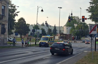 1500 zł mandatu i 10 punktów karnych po zderzeniu na skrzyżowaniu w Piotrkowie