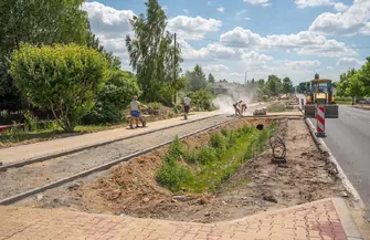 Nowa droga dla pieszych i rowerzystów na DW 476 w Bełchatowie