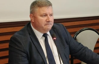 Nadzwyczajna sesja Rady Miasta w Piotrkowie. Problemy z nowym systemem głosowania