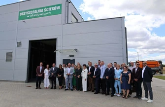 Delegacja z gminy Łęki Szlacheckie z wizytą w Masłowicach. Otwarcie nowej oczyszczalni ścieków