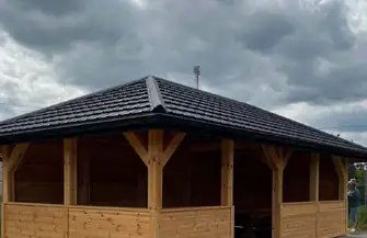 Nowa altana w Niechcicach-Osiedlu Przylesie. Inwestycja z funduszu sołeckiego zakończona