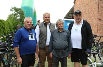 VI Rodzinny Rajd Rowerowy i Łazowski Bieg Przełajowy w Łazach Dąbrowie
