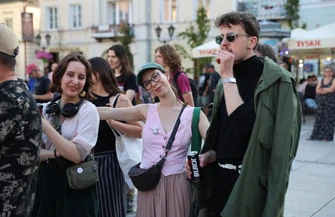Kolejny koncert z cyklu Trybunalskie Granie odbył się w Rynku Trybunalskim. Tym razem publiczność rozgrzał zespół Hańba
