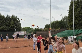 Wakacje z tenisem aktywnie i na sportowo z OSIR-em