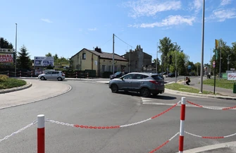 Rakowska i Wolborska oficjalnie otwarte. Zakończyła się jedna z największych inwestycji drogowych w Piotrkowie za blisko 49 mln zł powstały nowe ronda ścieżki rowerowe i inteligentne oświetlenie